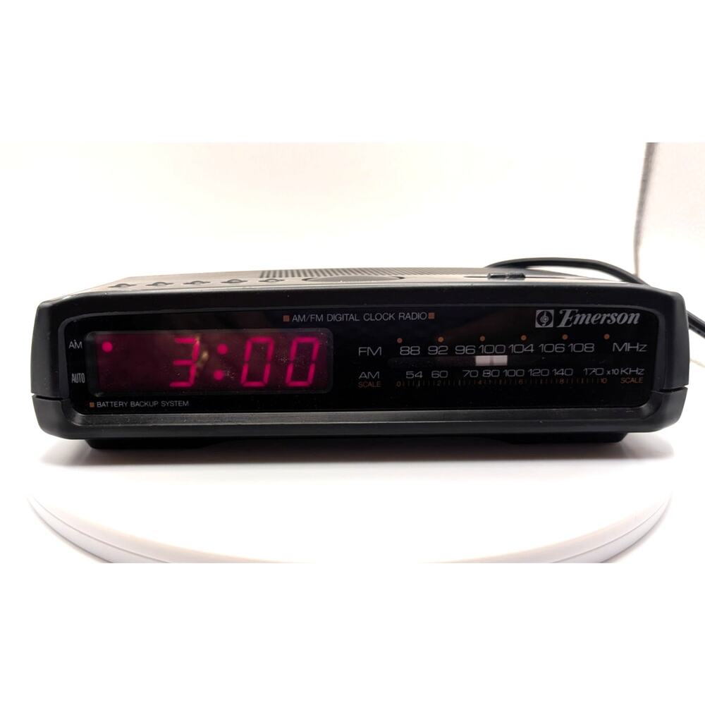 EMERSON AK2722 AM FM Digital Alarm Clock Radio Black Tested Vintage